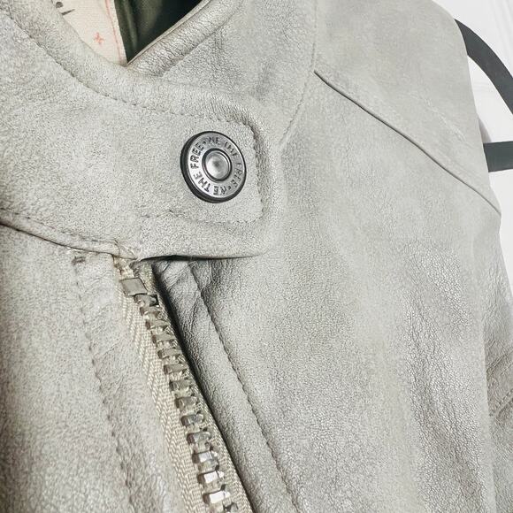 We The Free Sweeney Vegan Leather Vest Size S - Picture 6 of 12